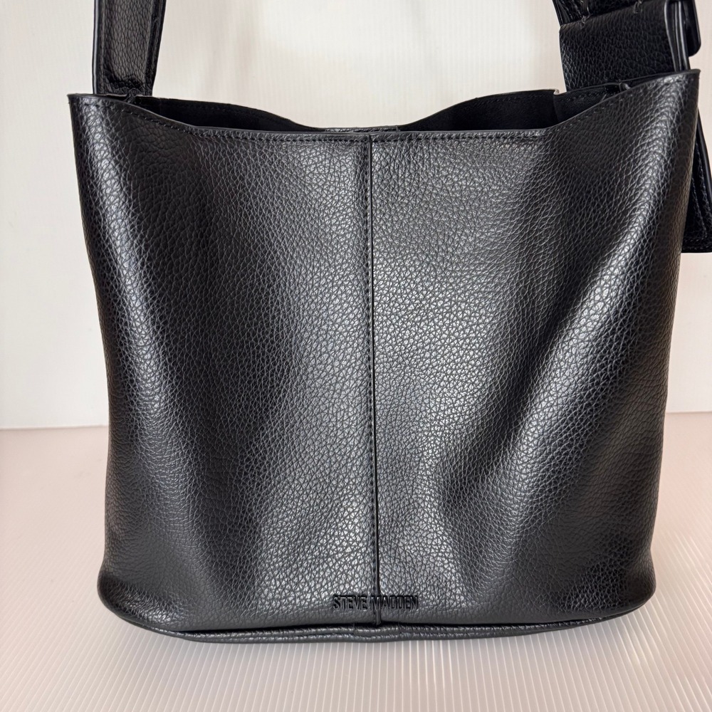 Steve Madden Black Bucket Bag‎ Buckle Strap Shoulder Bag Tote Edgy Modern Goth